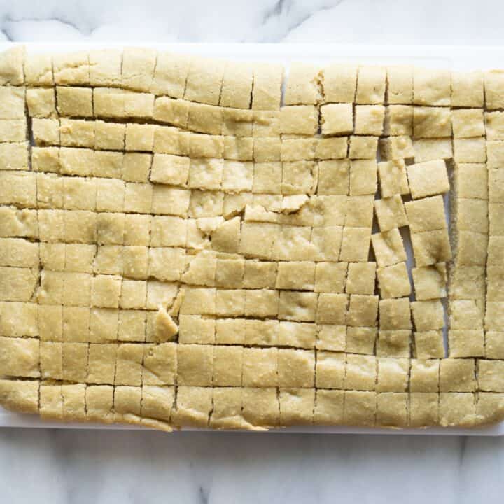 Stuffing bread cut into 1-inch cubes.